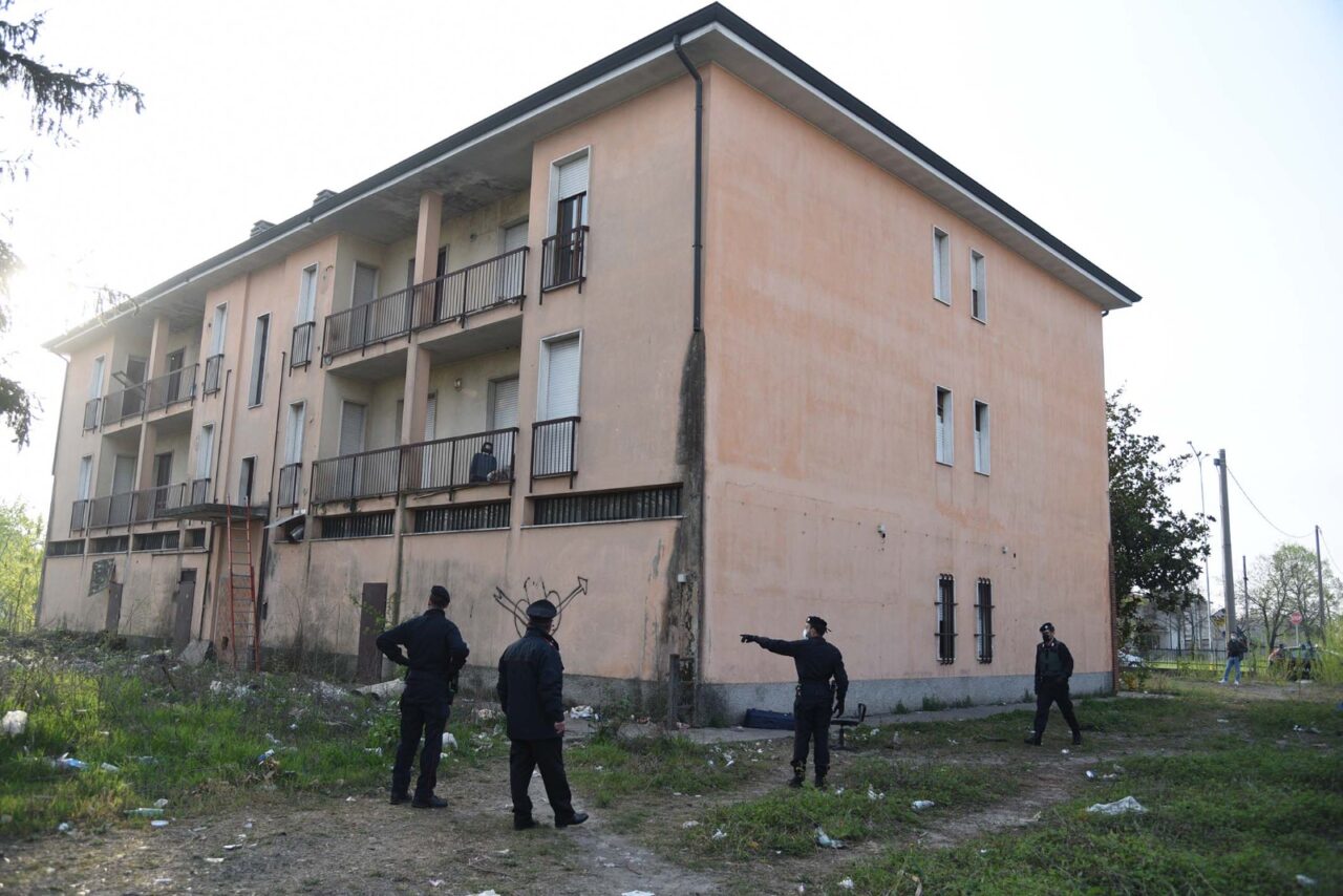 Vendevano droga nascondendosi nell’ex pizzeria Da Enzo. Smantellata rete di pusher