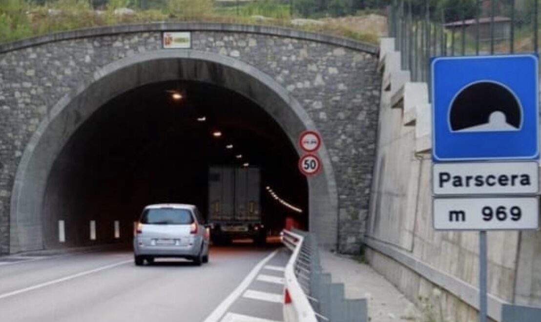 Problemi di impermeabilizzazione, la galleria Parscera chiude al traffico dal 18 al 21 aprile