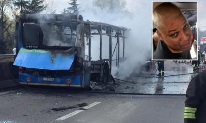 Sequestrò e incendiò un bus con a bordo 51 studenti: condanna ridotta da 24 a 19 anni