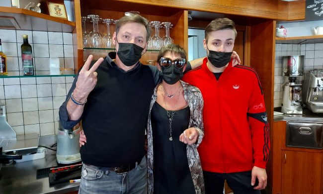 Il prefetto notifica la chiusura al bar “Al solito posto” di Treviglio, ma i titolari si oppongono