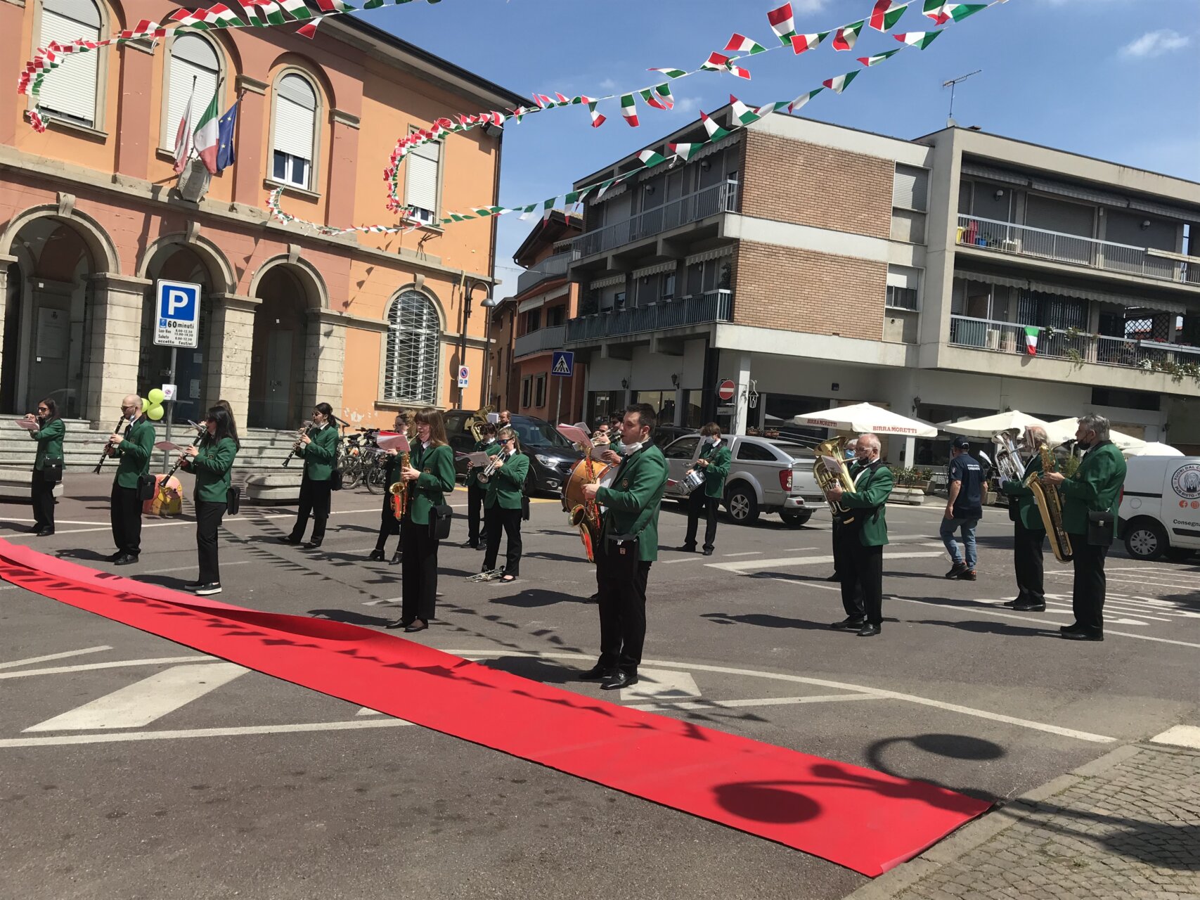 Corpo Musicale San Donato osio Sotto_O.Sopra_ piazza