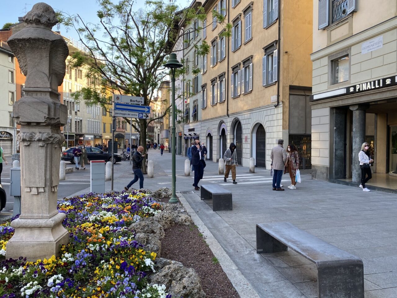Maggio mese dello shopping a Bergamo: si vincono magiche sorprese con il “Golden Ticket”