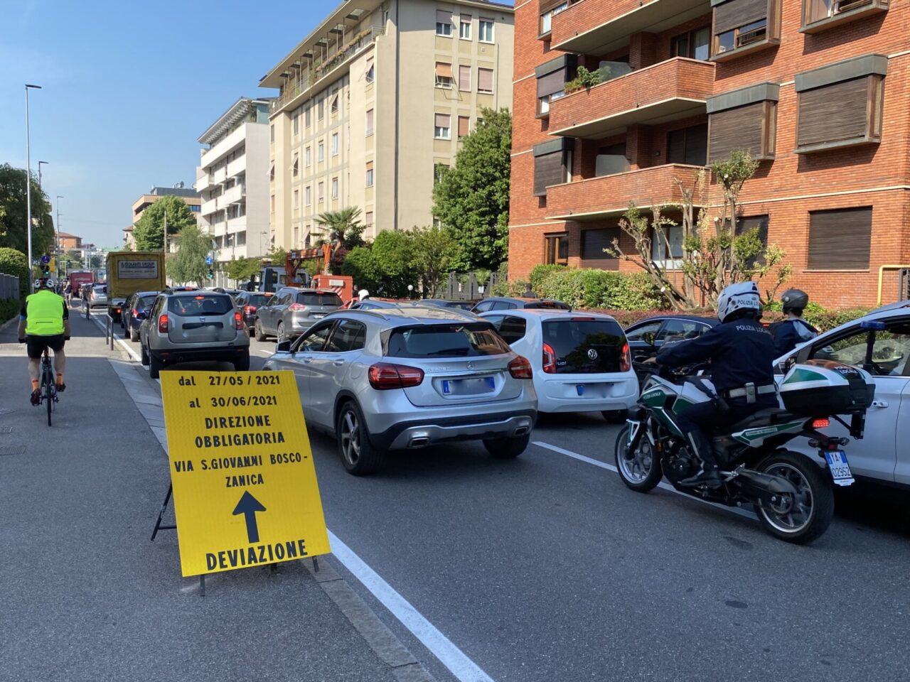 Lavori al ponte della Malpensata, mattinata da incubo in via Paleocapa