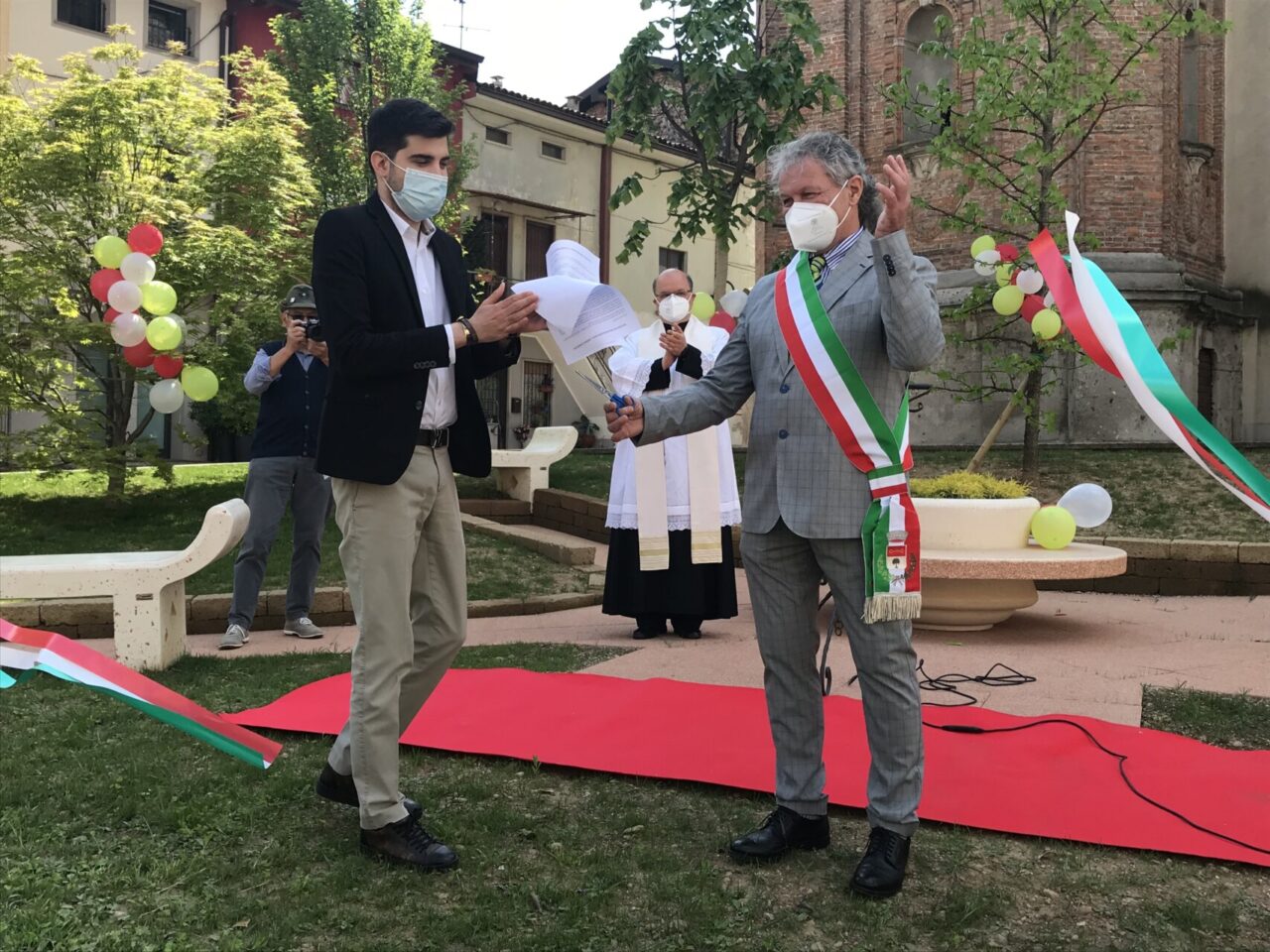 Inaugurato “Il giardino dei pensieri felici” di Osio Sopra
