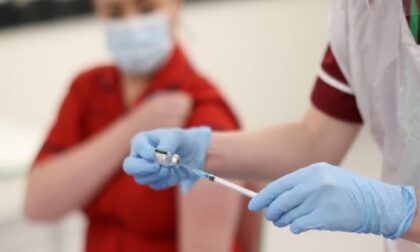 Sono 2.698 gli operatori sanitari non vaccinati (anche 31 medici e dentisti)