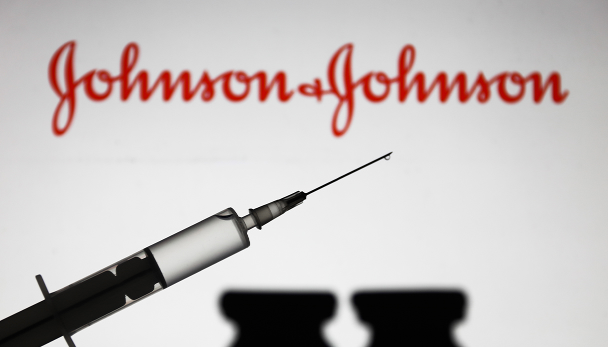 Over 60 non vaccinati: accesso libero nei centri e dose unica Johnson&Johnson
