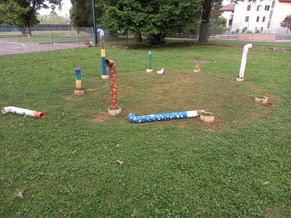 Danneggiato il gioco inclusivo a Scanzo, il sindaco Casati: «Agiremo per vie legali»