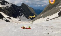 In cordata sul Pizzo Redorta, scivolano per 300 metri: in salvo due alpinisti