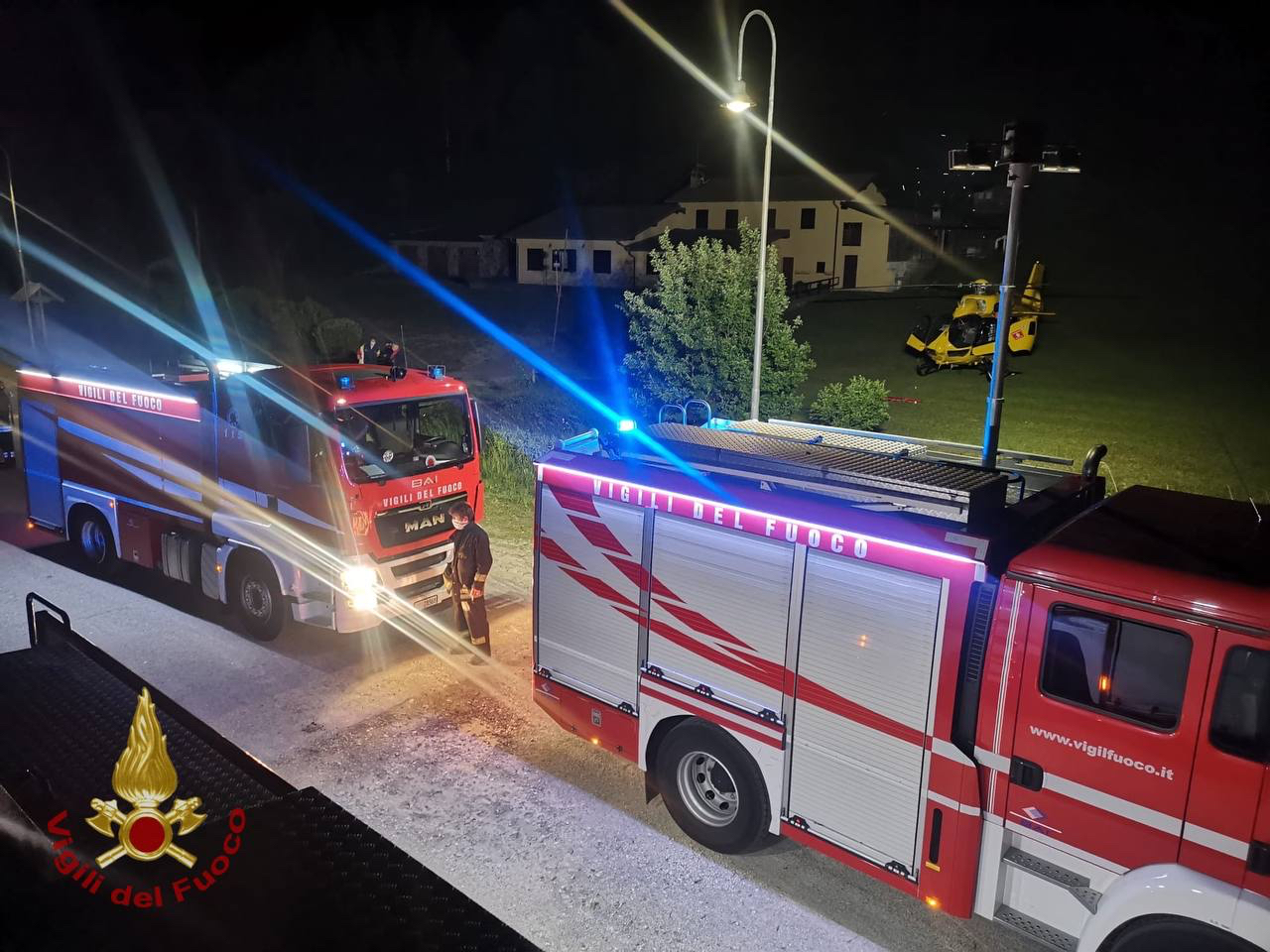 Incendio nella notte in un’abitazione di Valtorta: donna ustionata e portata in ospedale