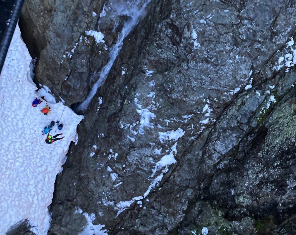 Turisti tedeschi bloccati al Passo della Scaletta: recuperati con l’elicottero