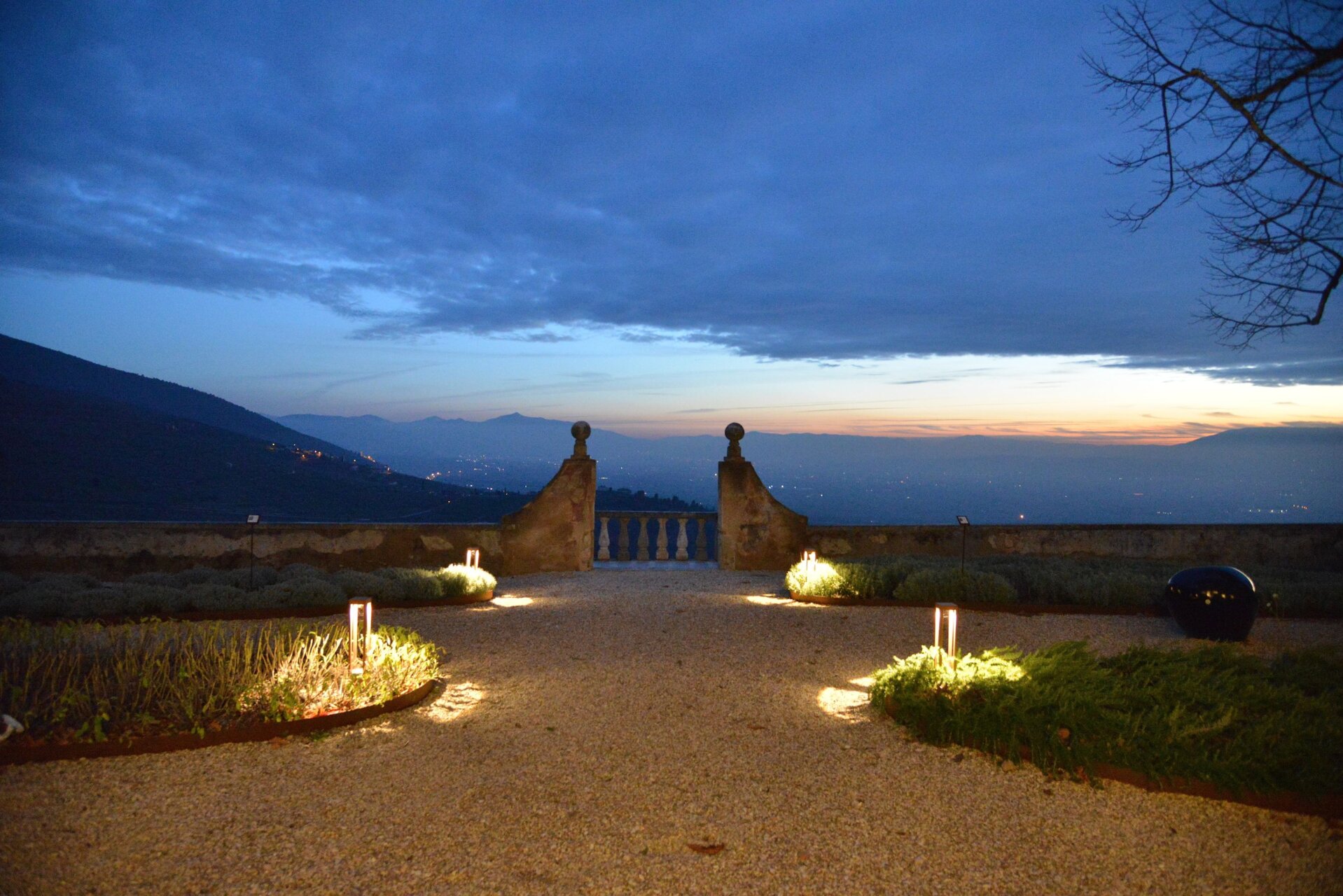 Villa Fabri, Trevi, giardino