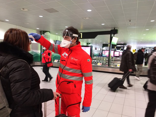 Quali documenti servono per prendere un aereo diretto all’estero? I consigli di Sacbo