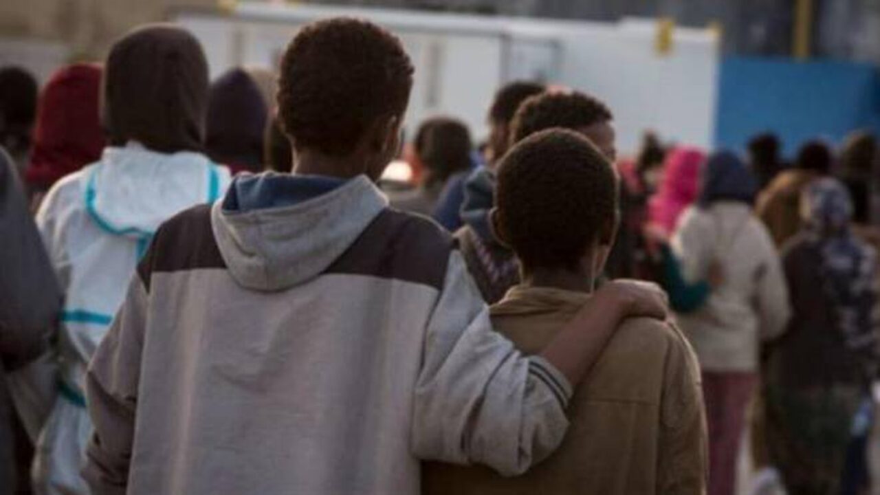 Inchiesta sull’accoglienza dei migranti a Bergamo, non ci fu nessuna «mangiatoia»