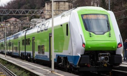 Caos sulla linea Bergamo-Ponte: treni sovraffollati, altri che saltano e indicazioni confuse