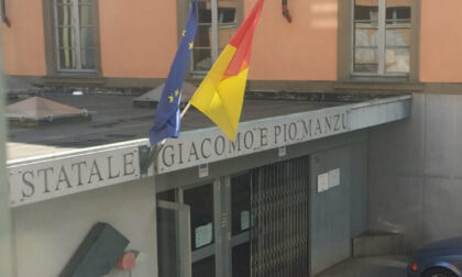 Italia in finale agli Europei, e c'è chi tiferà con una bandiera rubata al liceo artistico
