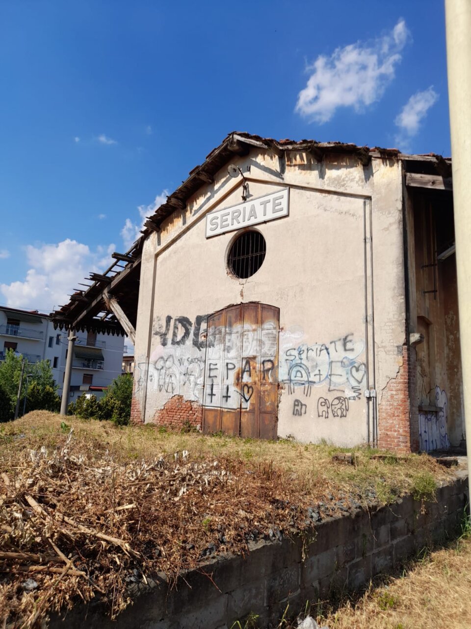 Degrado in stazione, il sindaco di Seriate scrive a Rfi e Ministero: «Stato d’abbandono inaccettabile»