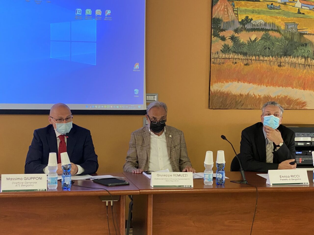 Bergamo supera il milione di dosi. Vaccinati più di 77mila assistiti di altre province