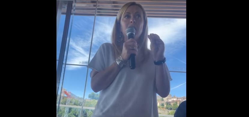 Giorgia Meloni a Bergamo: «Ha fatto bene Draghi a fermare il cashback»