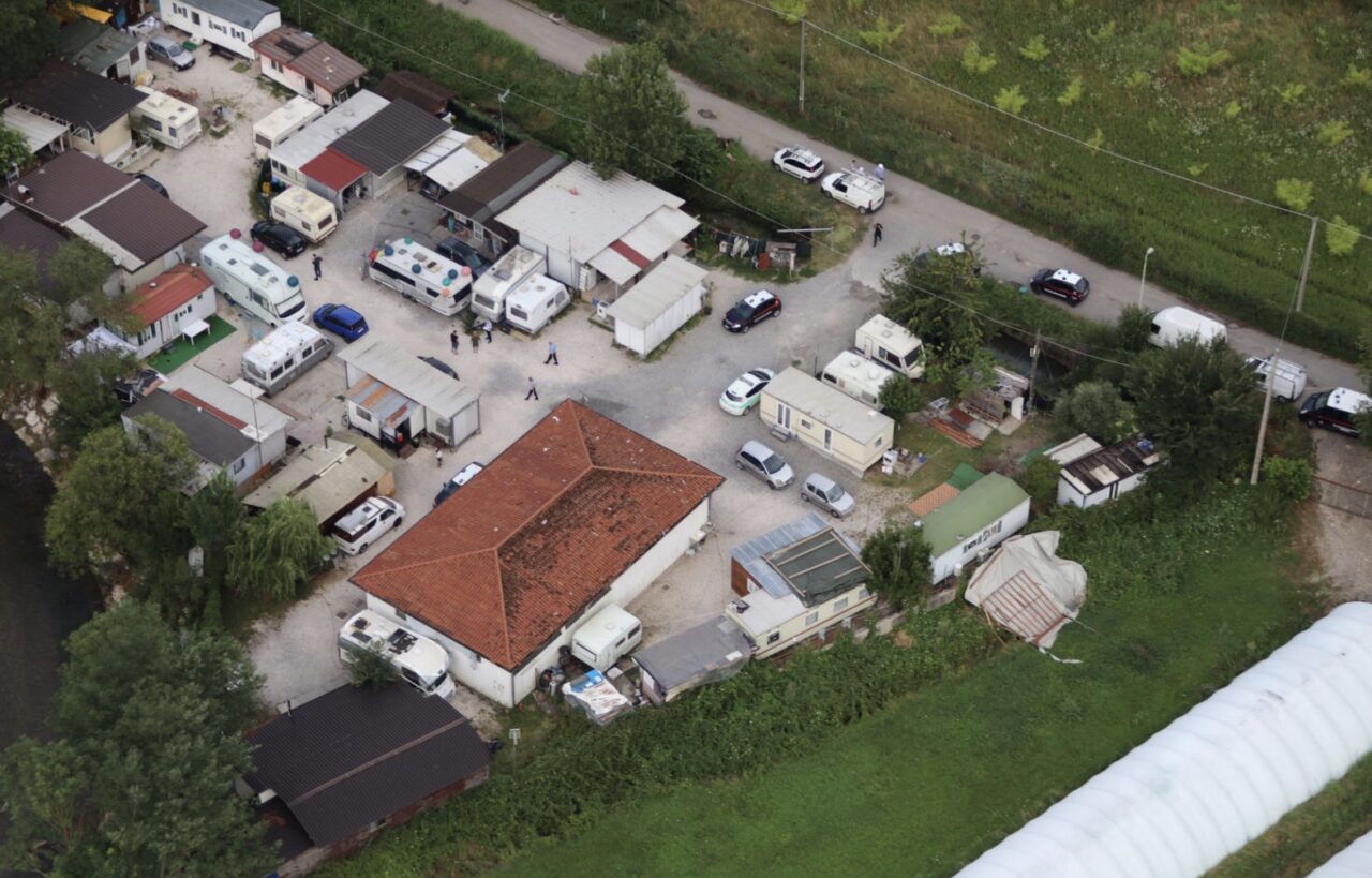 Controlli nei campi nomadi di Trescore, Zanica e Grassobbio: due uomini denunciati
