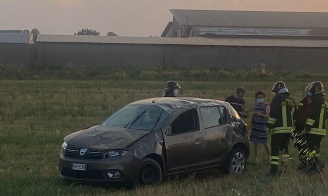 Finisce fuori strada al “curvone” di Calvenzano, ferita una ragazza di 22 anni