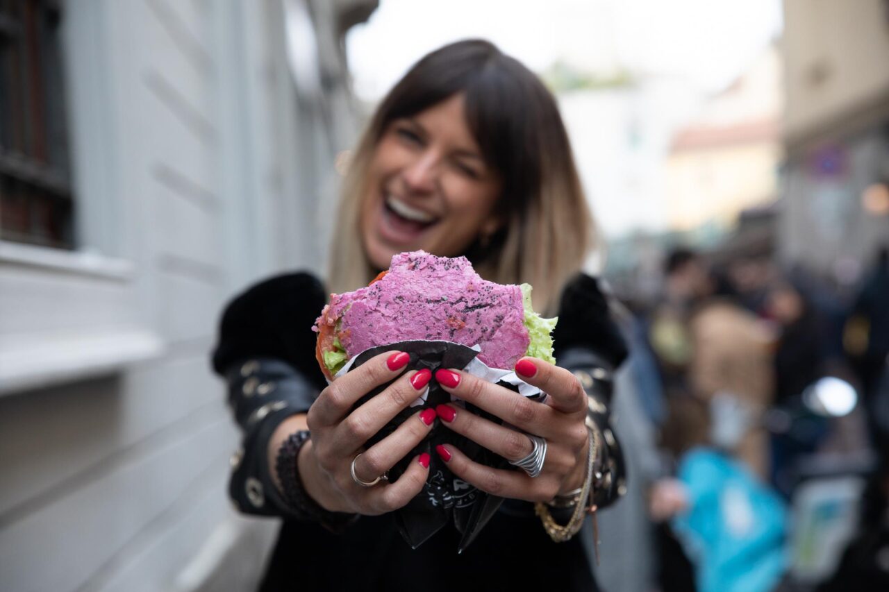 Il successo di Flower Burger a Bergamo, che a ottobre diventerà tre volte più grande