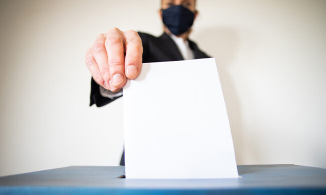 La proposta: “Tutti i candidati alle prossime Comunali siano vaccinati”