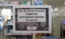 Tamponi rapidi a prezzi calmierati nelle farmacie: a Bergamo l'invito a farlo subito