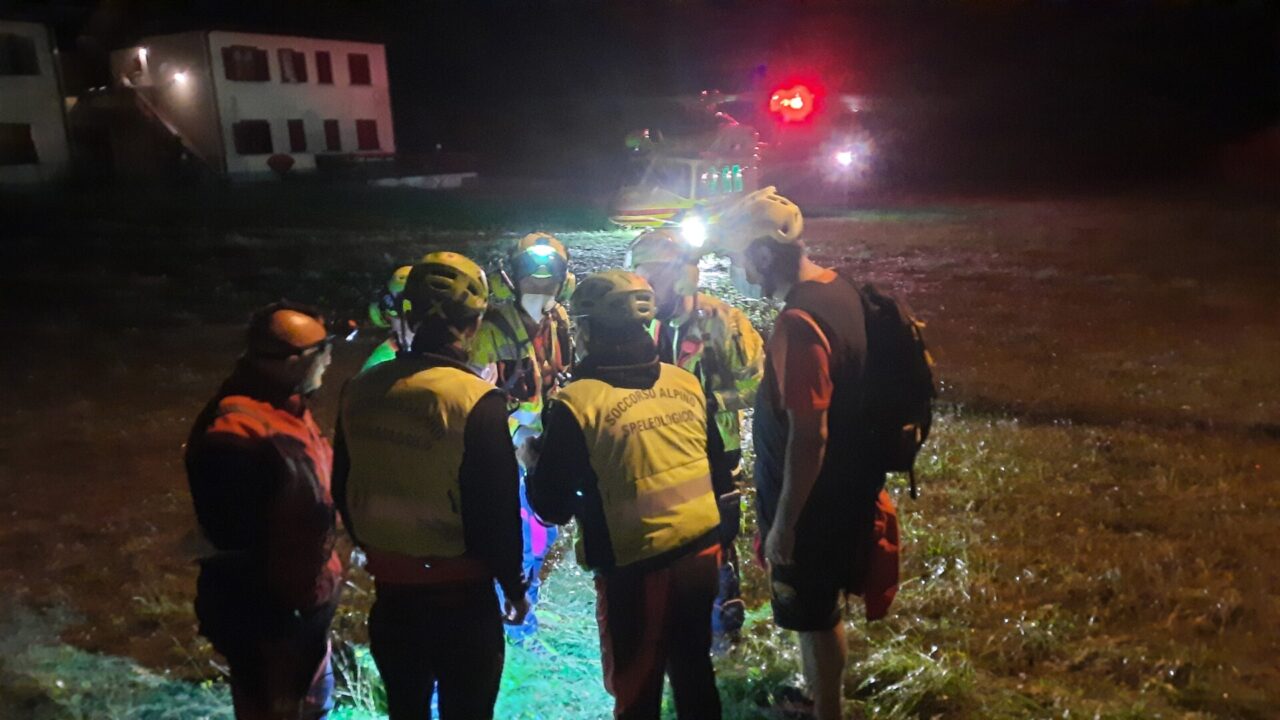 Biker disperso sui monti di Moio de’ Calvi: spettacolare recupero notturno in elicottero