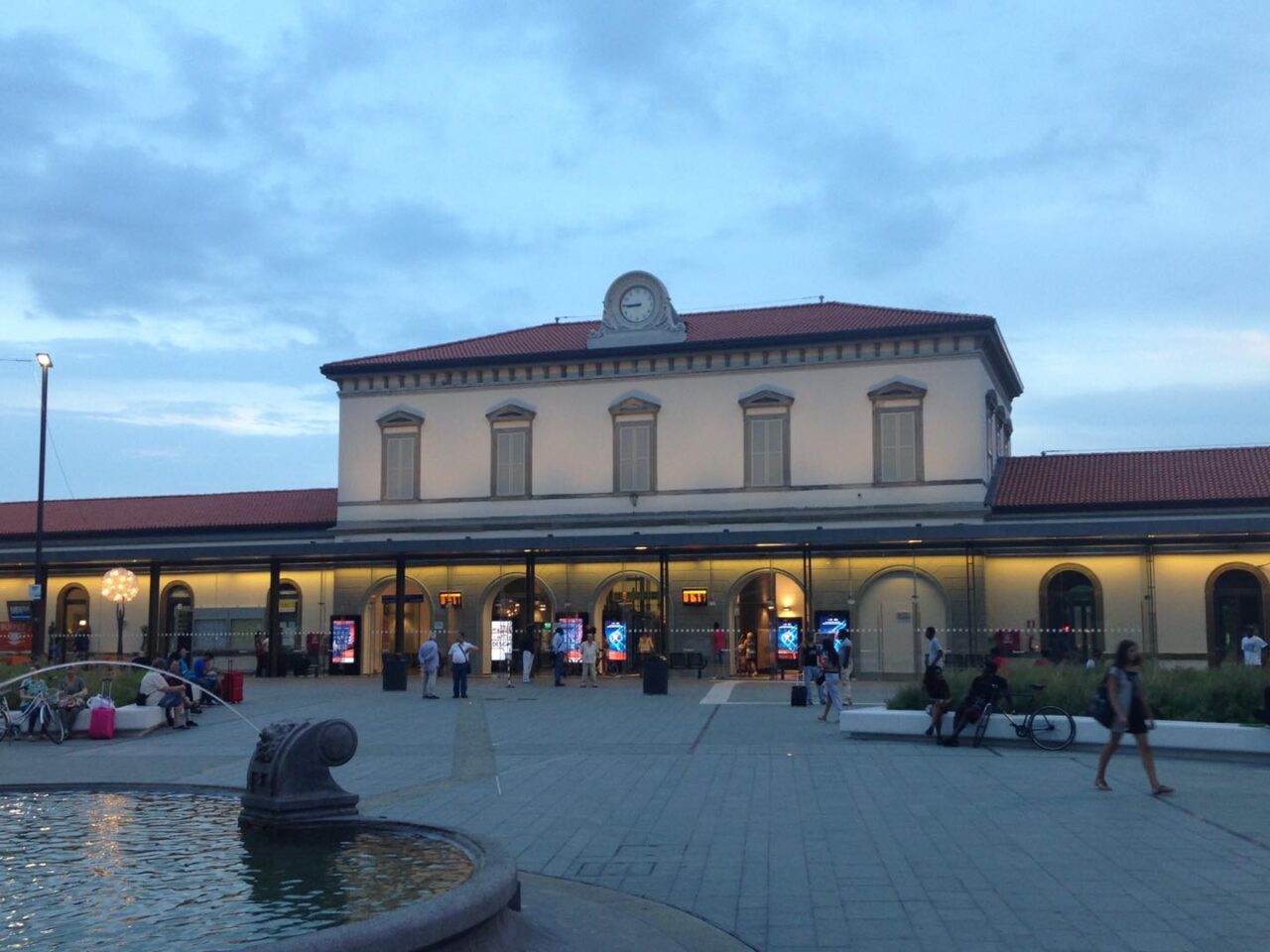 L’1 settembre i No Green Pass vogliono bloccare la stazione di Bergamo (e non solo)