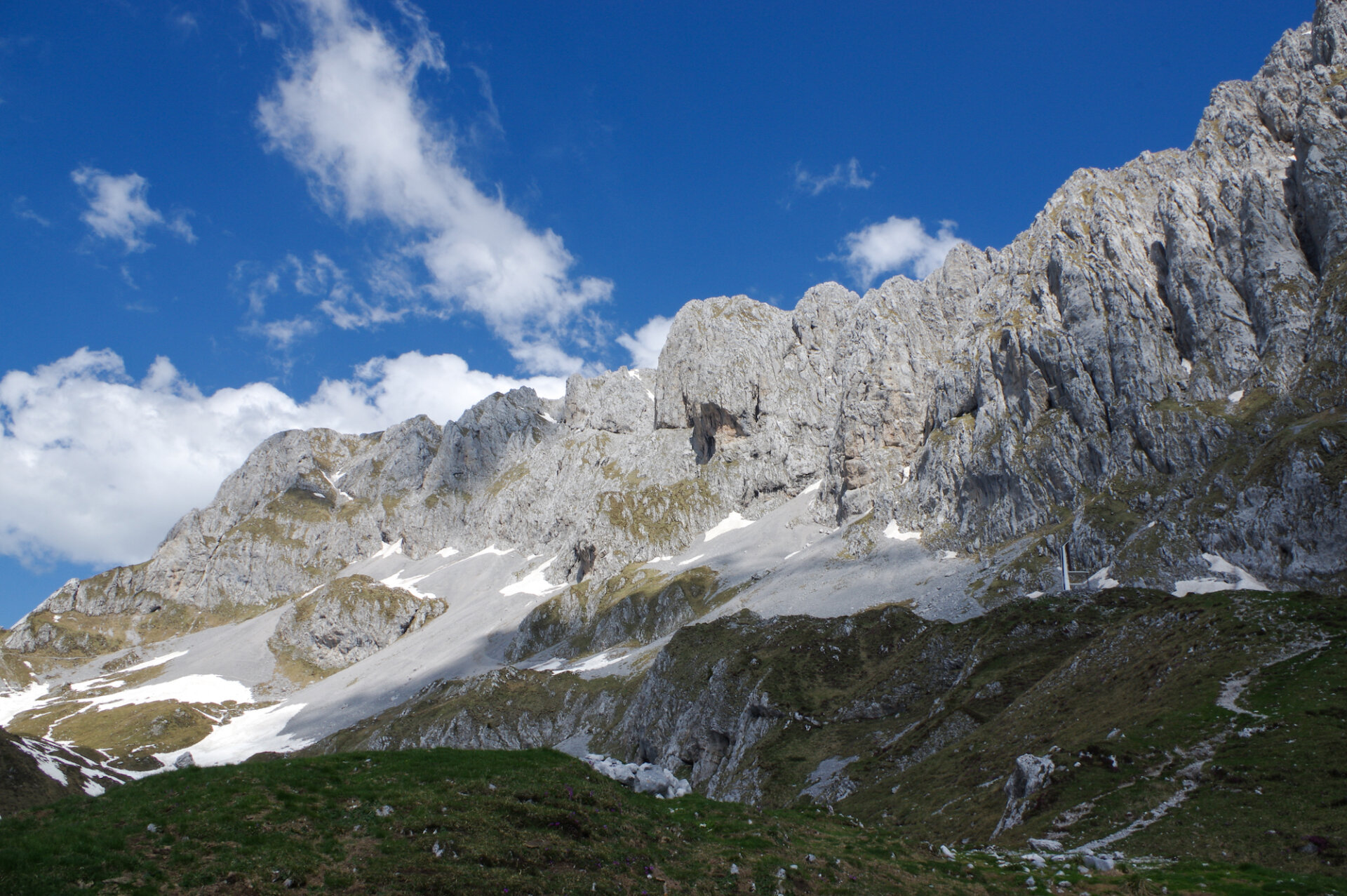 7 Val Seriana Baita Cassinelli vista sulla Presolana