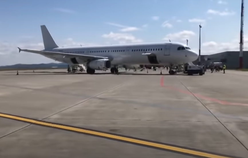 Atterraggio d’emergenza per un volo da Bergamo a Iasi, in Romania