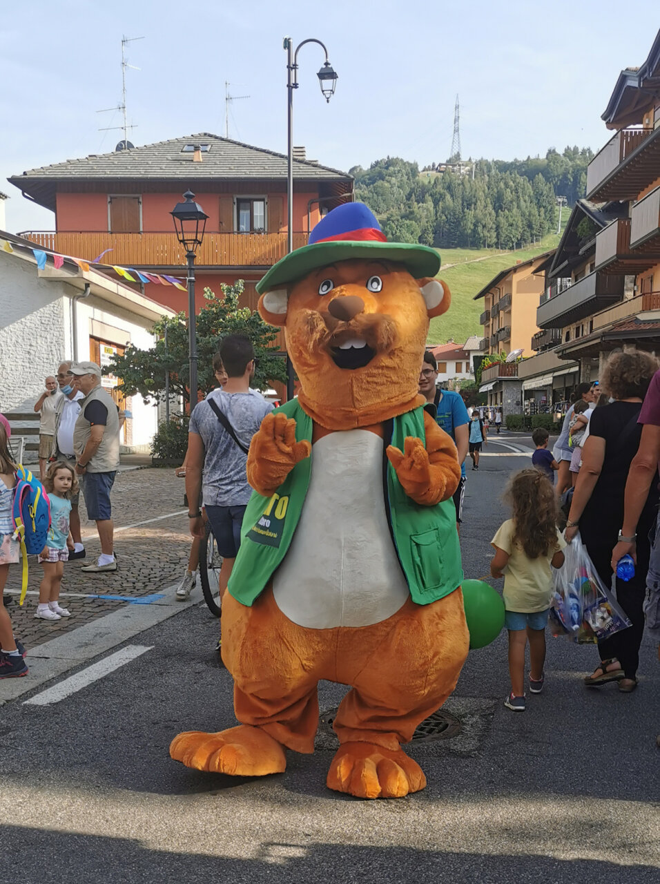 Niente Passeggiata coi Lupi, ma Selvino ha organizzato a una Minimarcia speciale