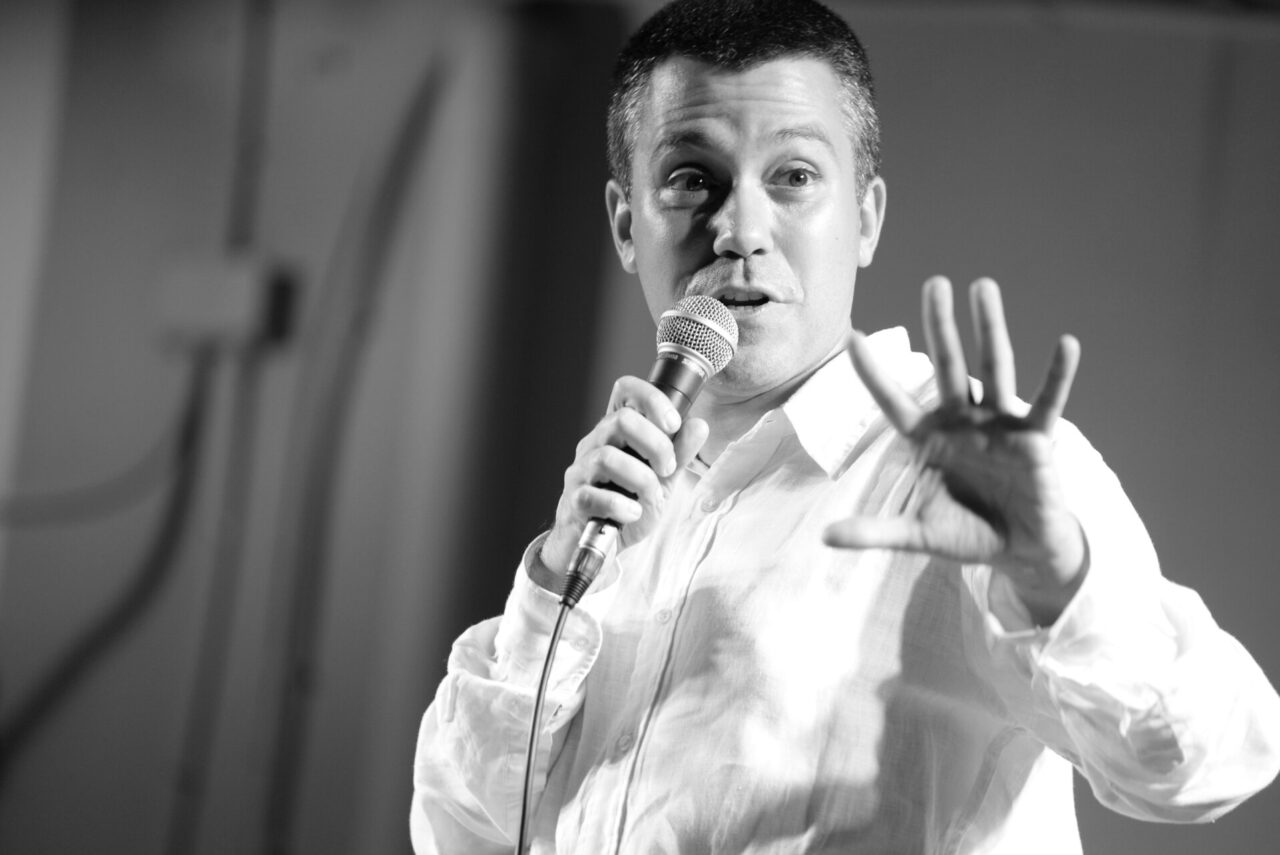 Quattro risate fanno bene all’estate: in scena Saverio Raimondo e Max Pisu al Lazzaretto