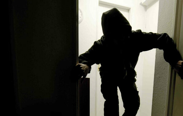 Serie di furti a Bariano: gli ultimi due episodi alla scuola elementare e al centro sportivo