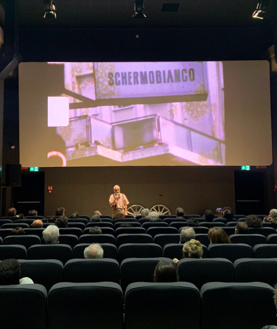 Nell’ex centrale di Daste e Spalenga si è acceso «Lo Schermo Bianco»