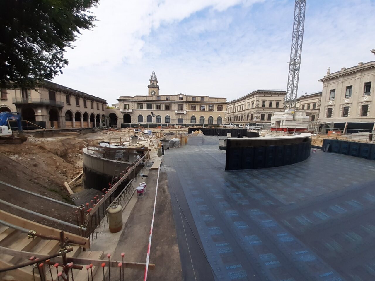 Piazza Dante, la consegna dell’area al Comune rinviata a settembre