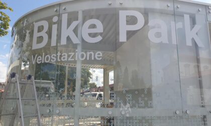 Velostazione, Bikebox e una nuova officina: Palazzo Frizzoni approva il progetto "BiCity"