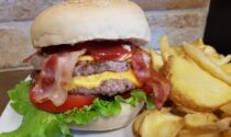 Primo “all you can eat” di hamburger: tappa obbligata per mangioni ad Azzano