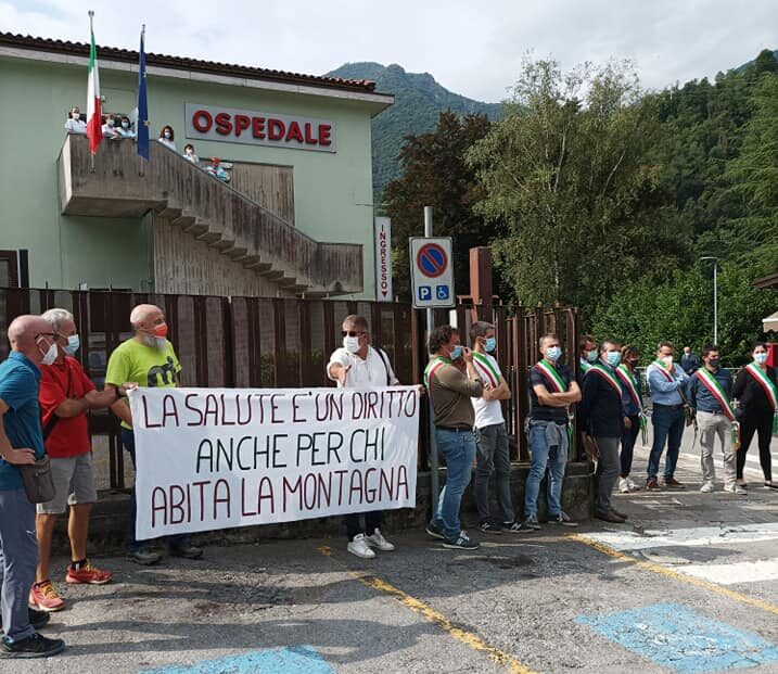 Il comitato per l’ospedale di San Giovanni Bianco: «La sua difesa una battaglia sacrosanta»