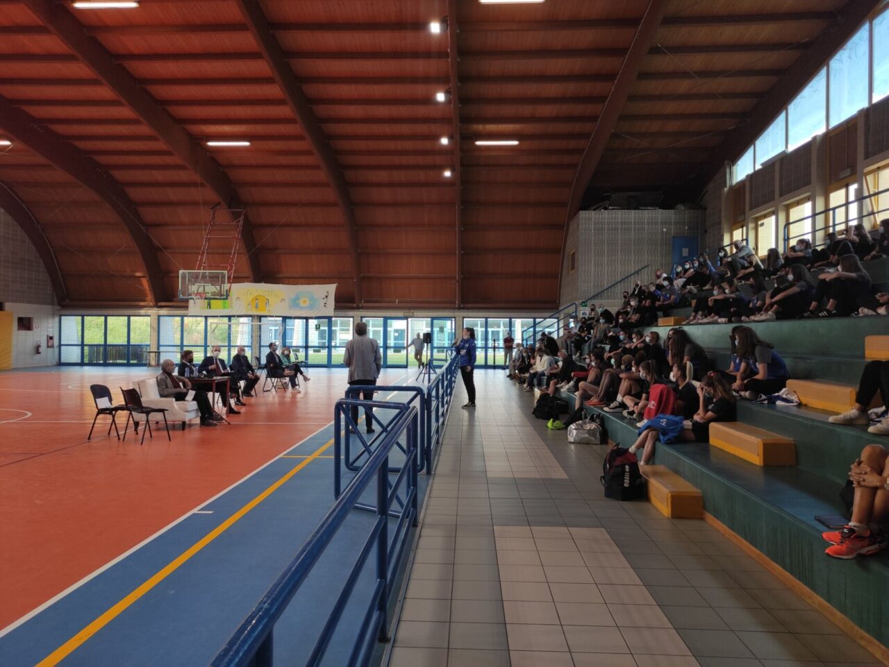 Bosatelli primo ambasciatore a incontrare le atlete di Chorus Volley-Bergamo Academy