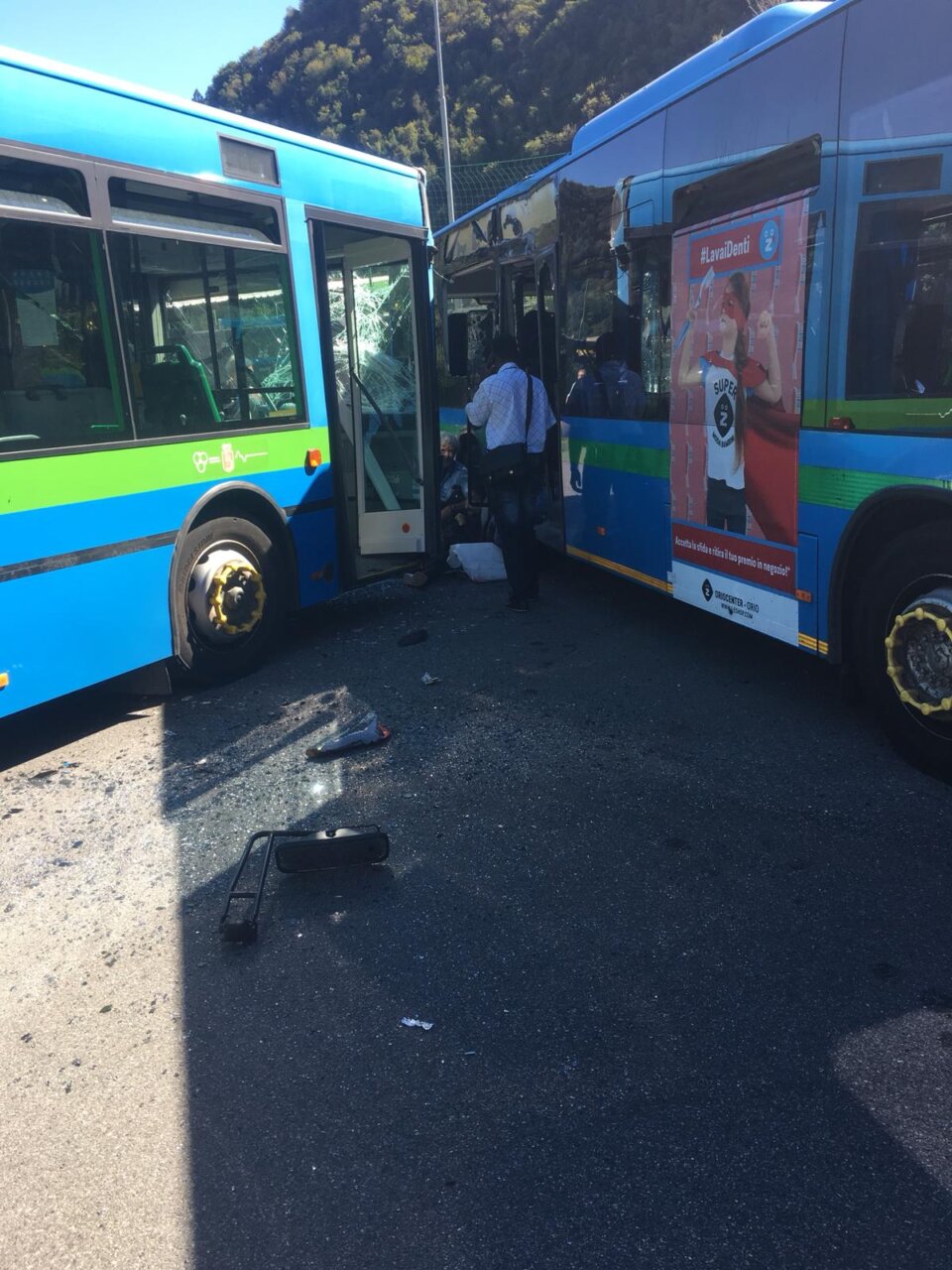 Incidente sul piazzale dei bus a Gazzaniga, ridotta la pena all’autista che travolse tre studenti