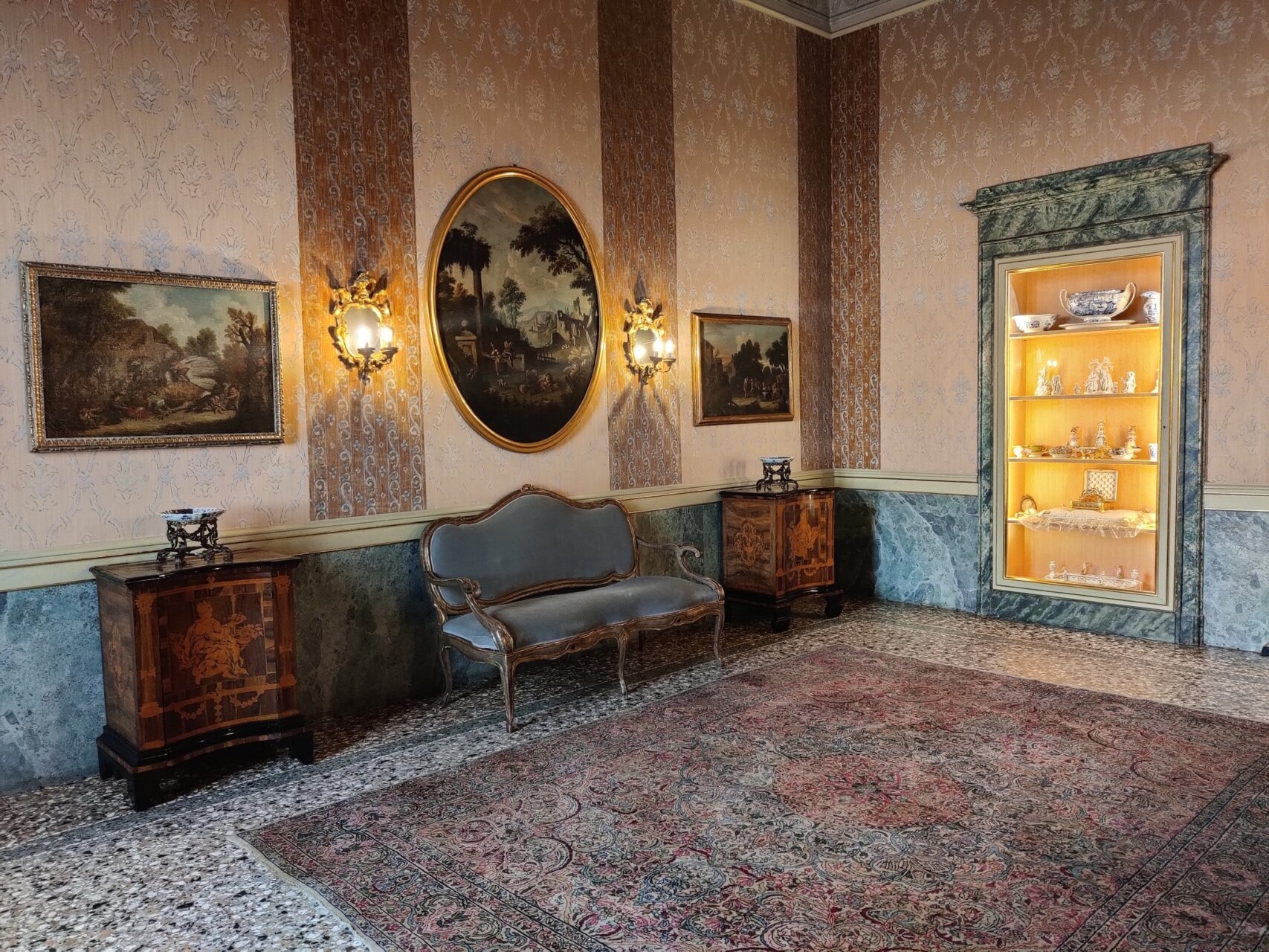 Palazzo Moroni, Bergamo - Sala di Ercole_Foto Matteo Cupella_2021_(C) FAI - Fondo per l'Ambiente Italiano