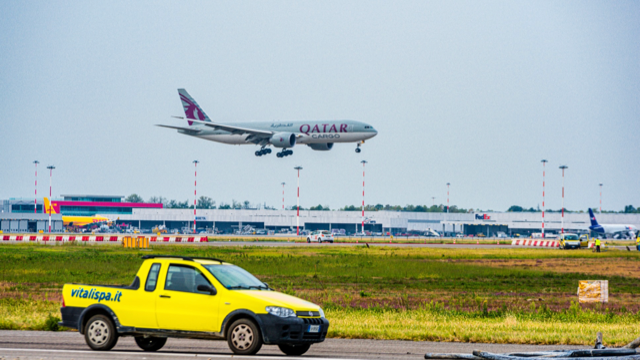 Vitali in campo per il rifacimento delle piste di Malpensa: lavori a tempo di record