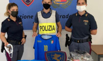 Magliette da calcio e mascherine contraffatte: scoperta stamperia abusiva a Palosco