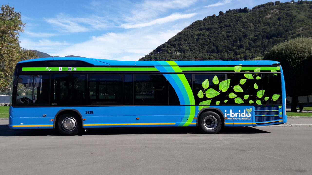 Regione, 10 milioni a Bergamo per 55 nuovi autobus a basso impatto ambientale