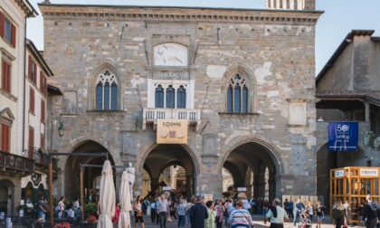 «Uno scrigno di Medioevo e Rinascimento», il Financial Times celebra Bergamo