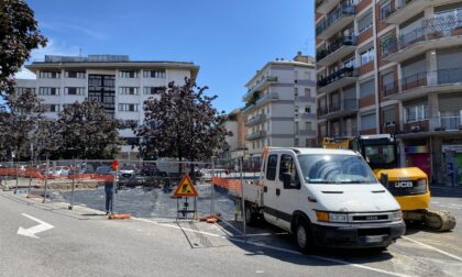 Distributore in via Baschenis, Brembilla: «Se tutto fila liscio lavori per il rondò in 4-5 mesi»