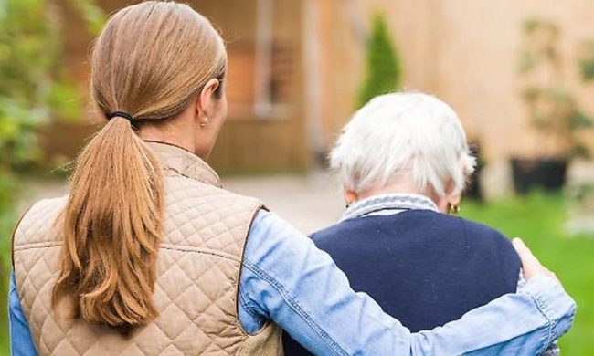 Badanti a Bergamo e vaccini non riconosciuti: diverse centinaia i casi a rischio