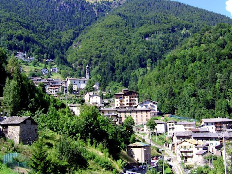Il paese più vecchio della provincia è… (l’alta Val Brembana muore e nessuno dice niente)