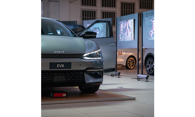 L’arte incontra la nuova mobilità: Autotorino ha presentato Nuova Kia EV6